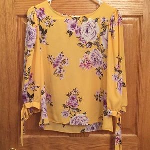 Like New, Everly Floral Top